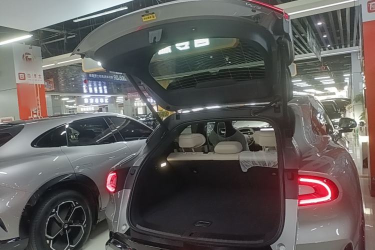 Used Xiaomi Auto YU7 2025 Ultra-Long Range Rear-Wheel Drive Version
