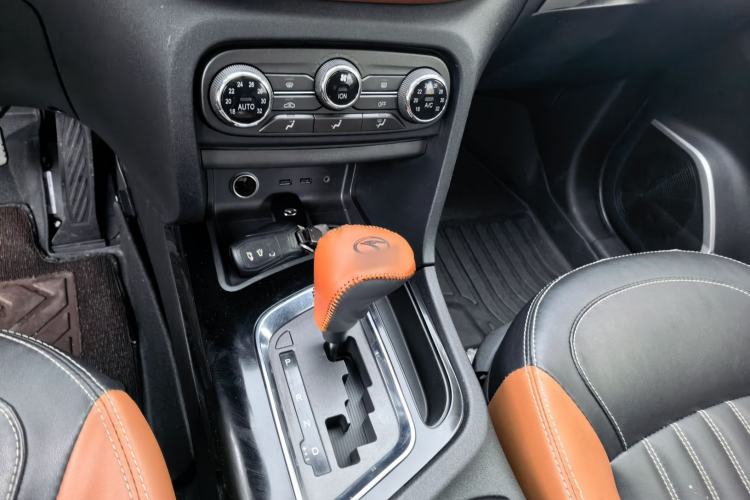 Used Soueast DX7 2018 1.5T Automatic Luxury Model