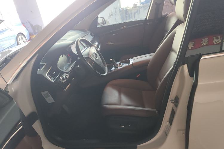 Used BMW 5 Series GT 2017 528i Leading Model
