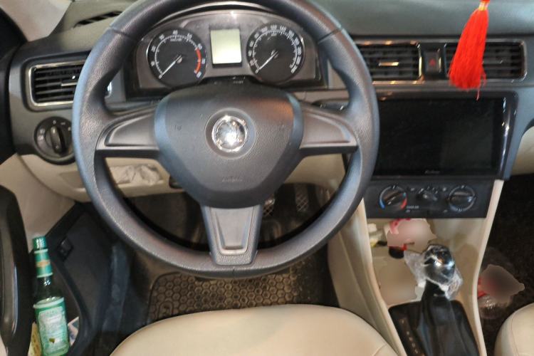 Used Skoda Rapid 2016 1.6L Automatic Chuanxing Edition Steering Wheel