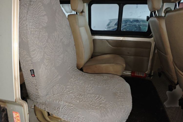 Used Dongfeng Xiaokang C37 2012 1.4L Standard Edition DK13-06
