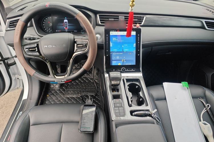 Used Roewe RX5 2025 PLUS 330TGI Automatic Trendsetting Smart Edition
