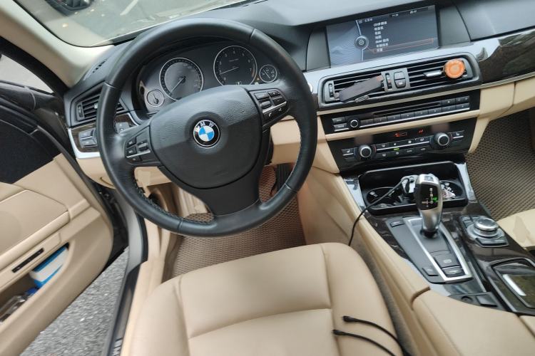 Used BMW 5 Series 2011 523Li Luxury Model
