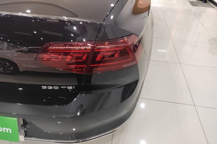 Used Volkswagen Magotan 2025 Revised Version Zhongxiang Edition 330TSI DSG Luxury Trim