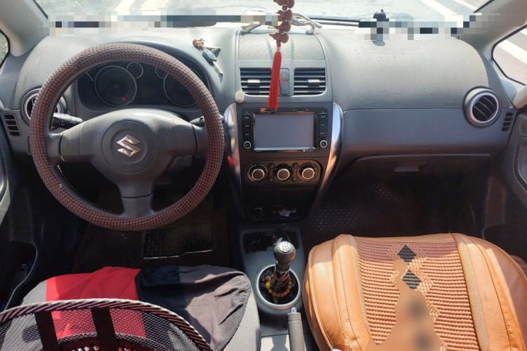 Used Suzuki SX4 2013 1.6L Manual CoolRide Model
