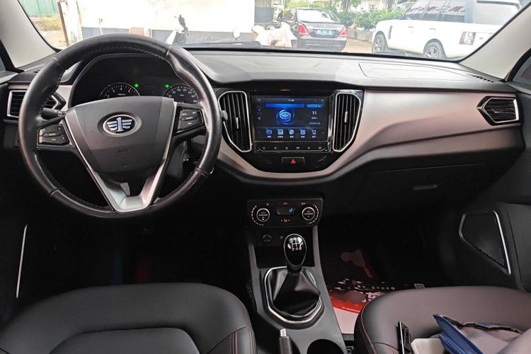 Used FAW Senya R7 2017 1.6L Manual Luxury Model
