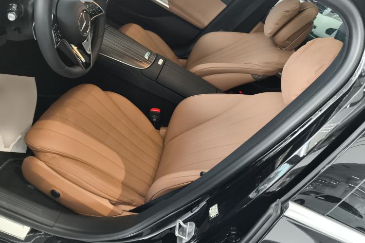 Used Mercedes-Benz E-Class New Energy 2024 E 350 e L Plug-in Hybrid Sedan
