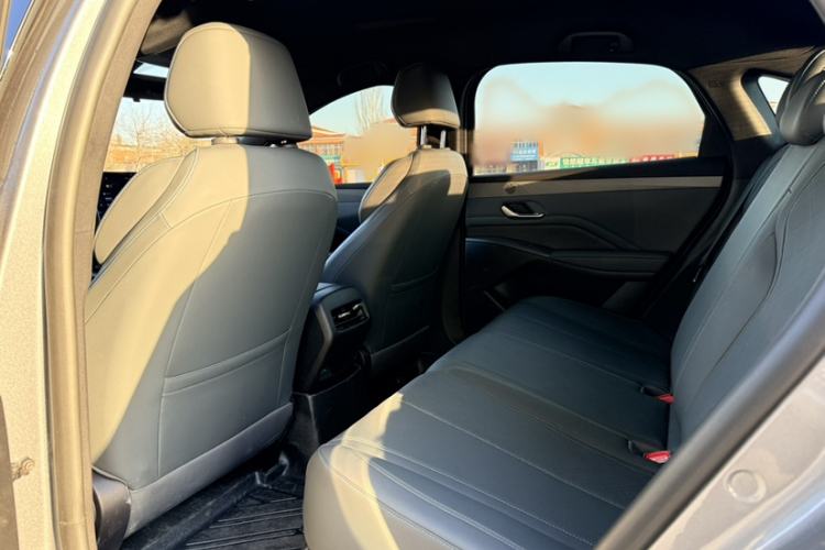 Used BYD Qin PLUS 2025 DM-i Smart Drive 55KM Leading Model Interior 3