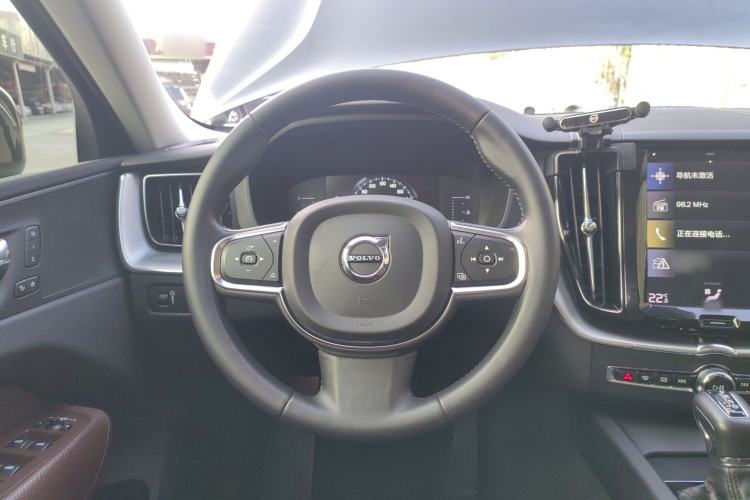 Used Volvo XC60 2019 T5 4x4 Smart Edition China V Standard