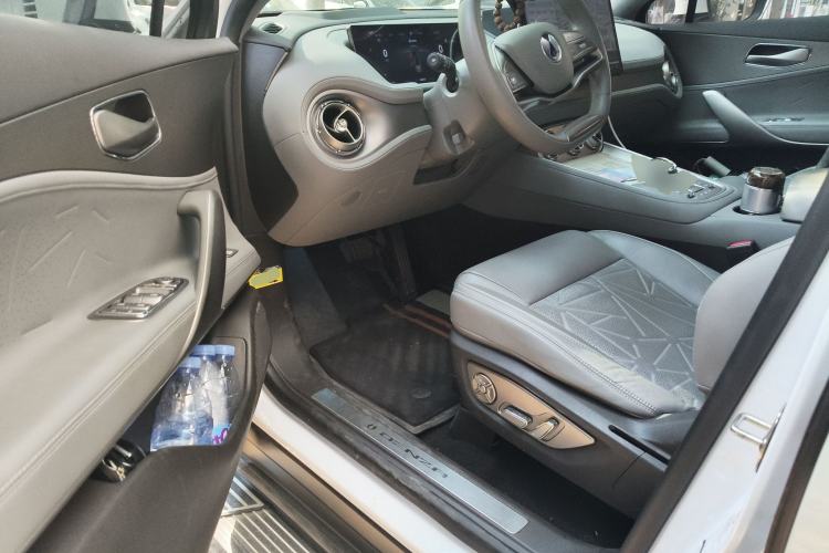 Used Denza N8 2023 Four-Wheel Drive Ultra-Hybrid Flagship Seven-Seater Version