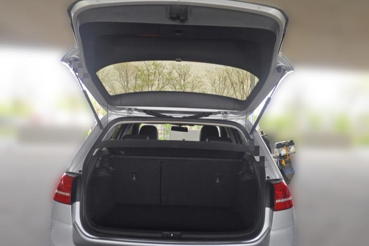 Used Volkswagen Golf 2014 1.4 TSI Manual Comfort Model Trunk