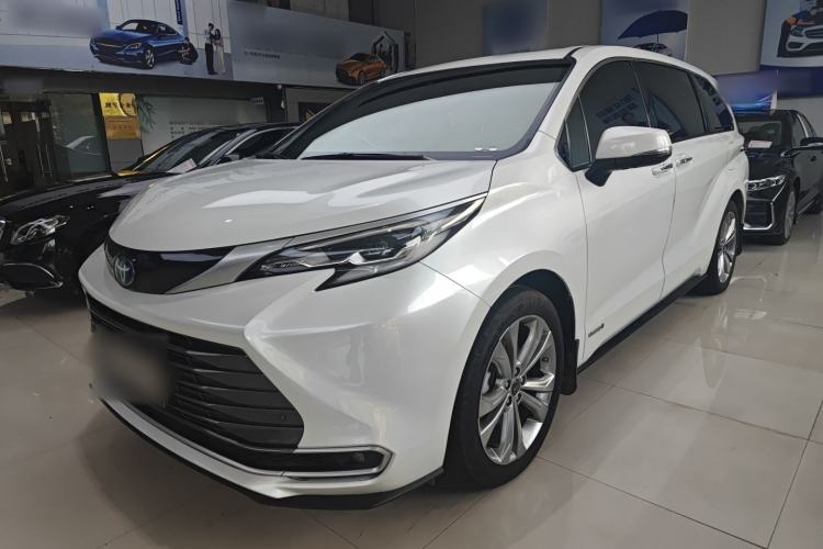 Used Toyota SIENNA 2023 2.5L Hybrid Deluxe Edition