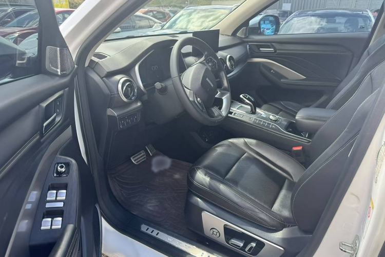 Used Wey VV6 2018 2.0T Two-Wheel-Drive Ultra-Luxury Version China V Standard
