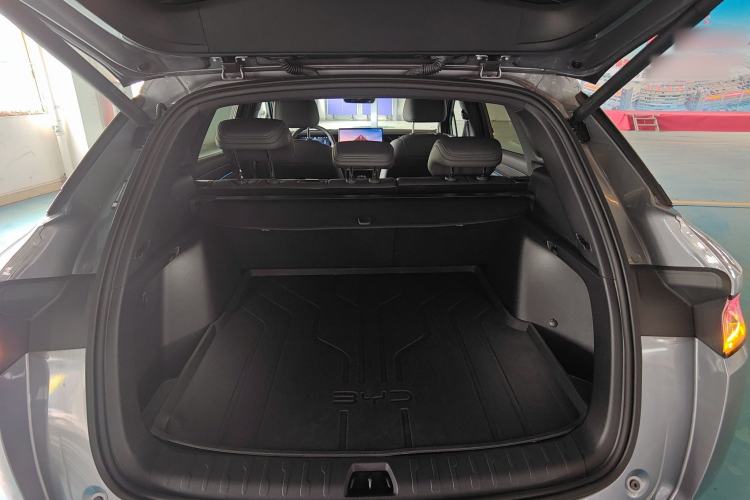 Used BYD Song L DM-i 2025 Intelligent Driving Version 160 km Beyond-Range Type