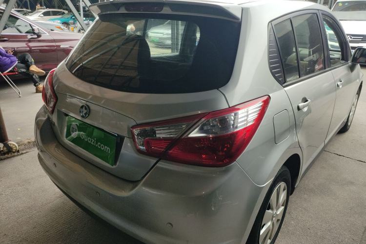 Used Venucia R50 2014 1.6L Automatic Splendid Edition
