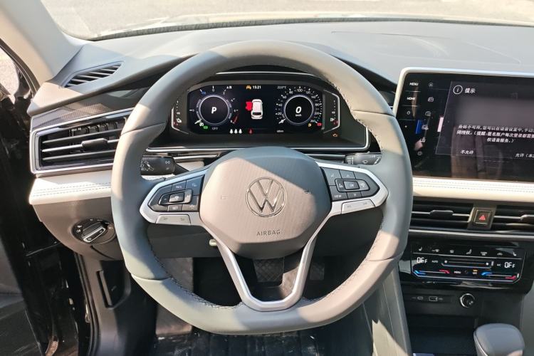 Used Volkswagen Tiguan L New Energy 2023 430 PHEV Plug-in Hybrid Prestige Edition Steering Wheel