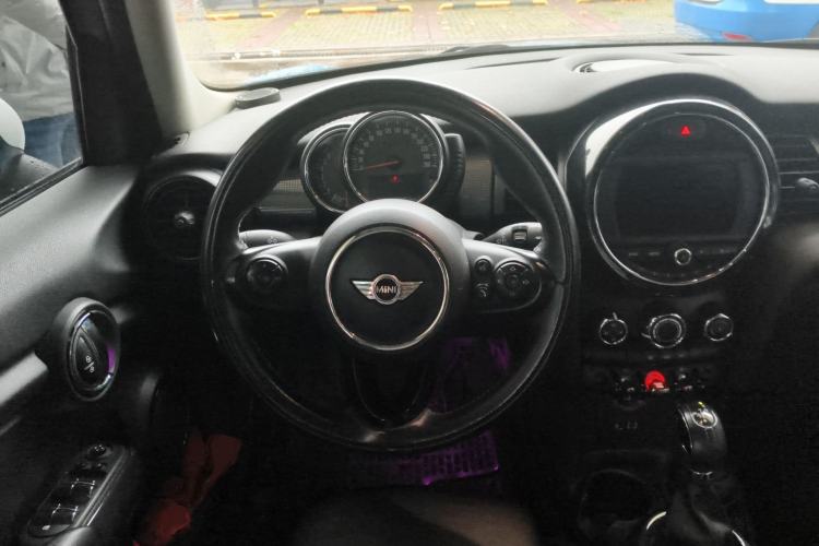 Used MINI 2015 1.5T COOPER Fun Five-Door Edition