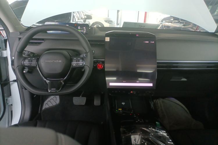 Used Honda P7 2025 Rear-Drive Long-Range Pro Center Console