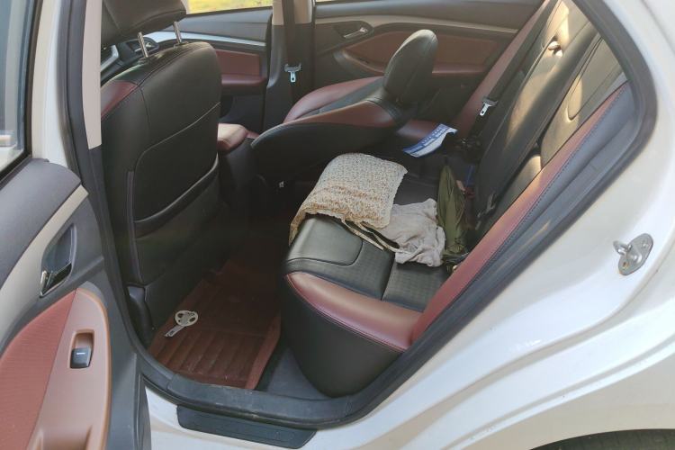 Used BYD G5 2014 1.5TI Manual Luxury Edition