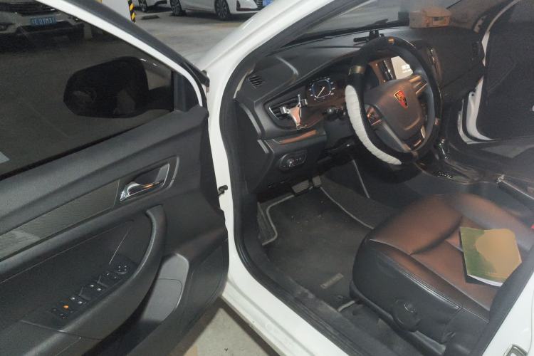 Used Roewe 360 2015 20T TST Deluxe Edition
