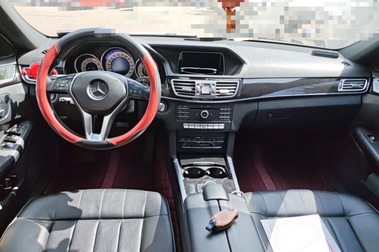 Used Mercedes-Benz E-Class 2015 Restyled E 260 L Sport Edition Center Console