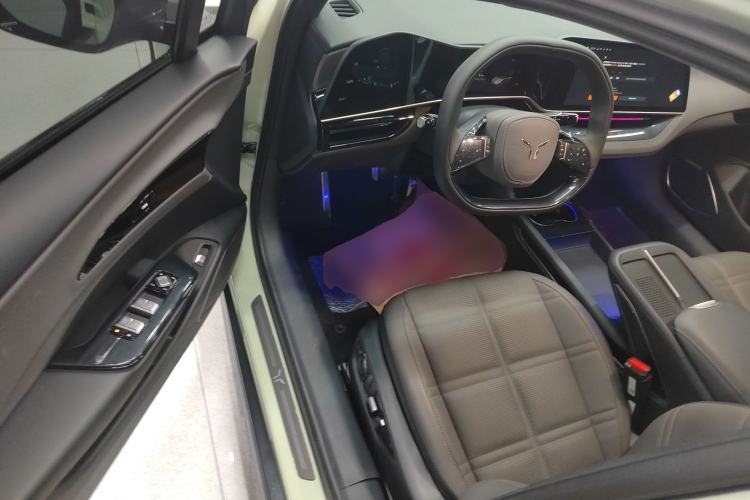 Used Hongqi EH7 2024 690 Pro Driver Seat