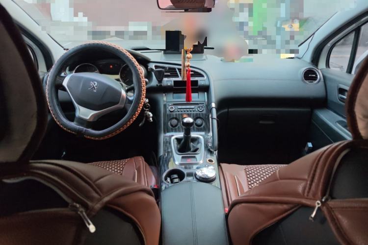 Used Peugeot 3008 2015 2.0L Manual Classic Edition
