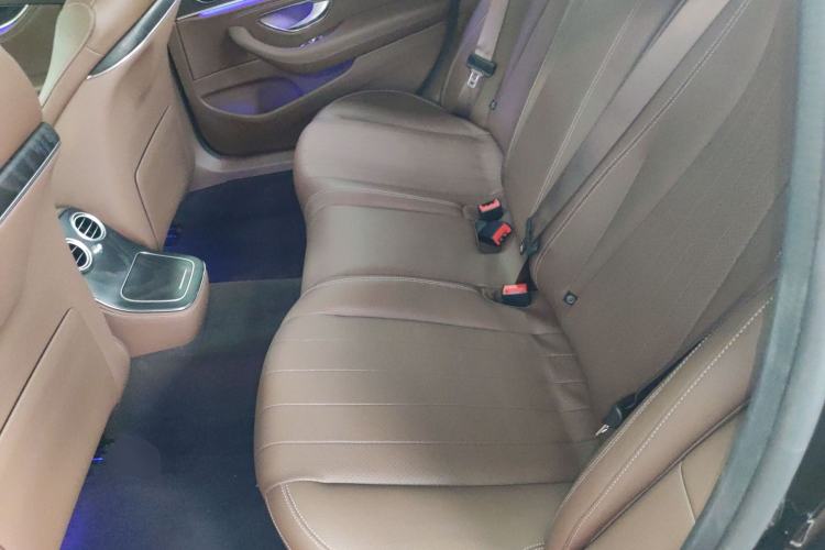 Used Mercedes-Benz E-Class New Energy 2022 Restyled E 350 e L Plug-in Hybrid Sports Sedan Left Rear Seat