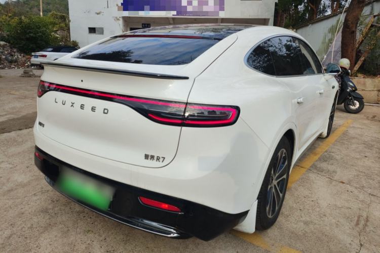 Used Hima Luxeed R7 2024 All-Electric 802 km Max Rear Right 45 Deg