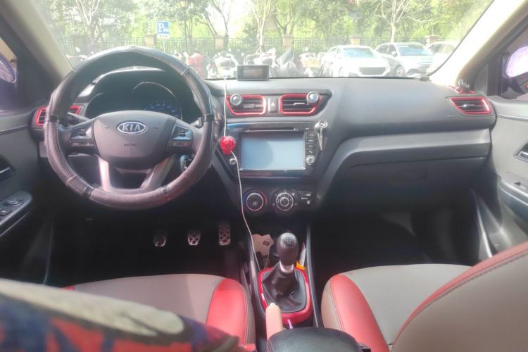 Used Kia K2 2012 Sedan 1.4L MT TOP Commemorative Edition