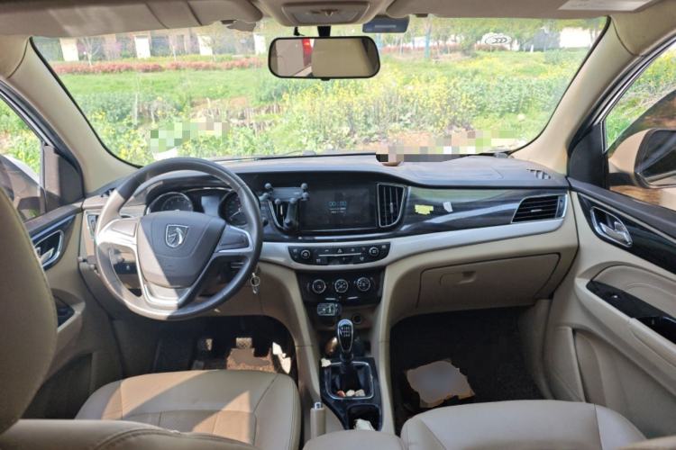 Used Baojun 730 2016 1.5T Manual Comfort Version 7 Seats
