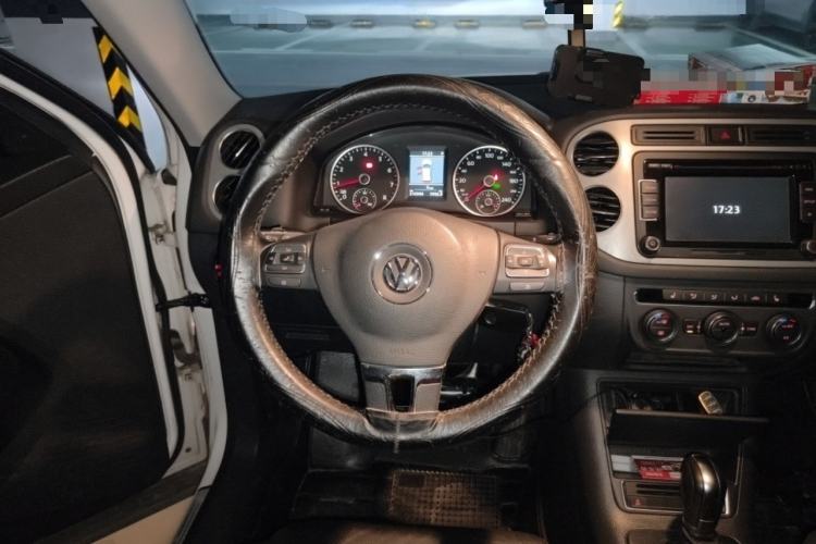Used Volkswagen Tiguan 2013 1.8TSI Automatic Two-Wheel Drive Luxury Model Steering Wheel
