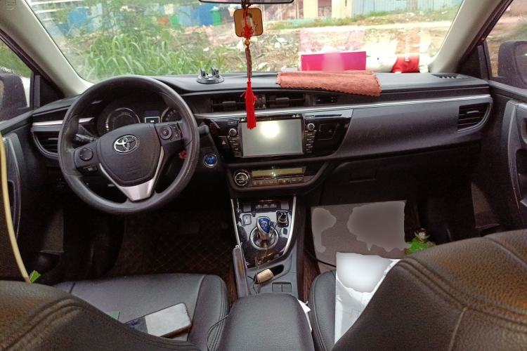 Used Toyota Levin 2017 Revised Dual-Engine 1.8H GS E-CVT Elite Sunroof Version China V Standard Center Console