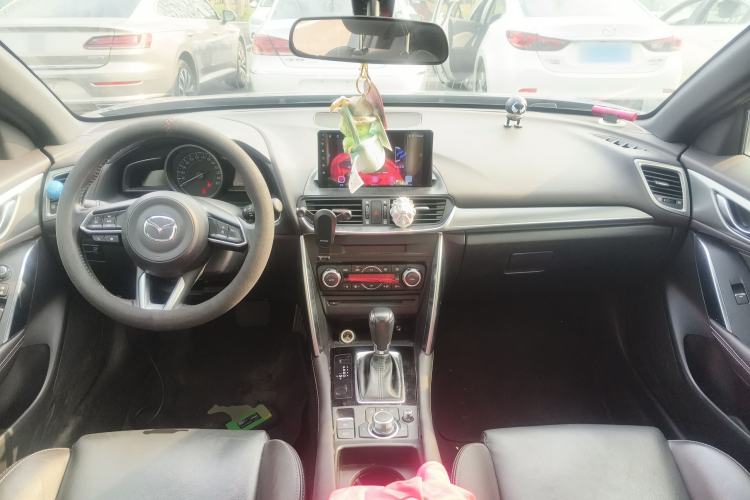 Used Mazda CX-4 2018 2.0L Automatic Two-Wheel Drive Blue Sky Premium Upgrade Version China VI Standard