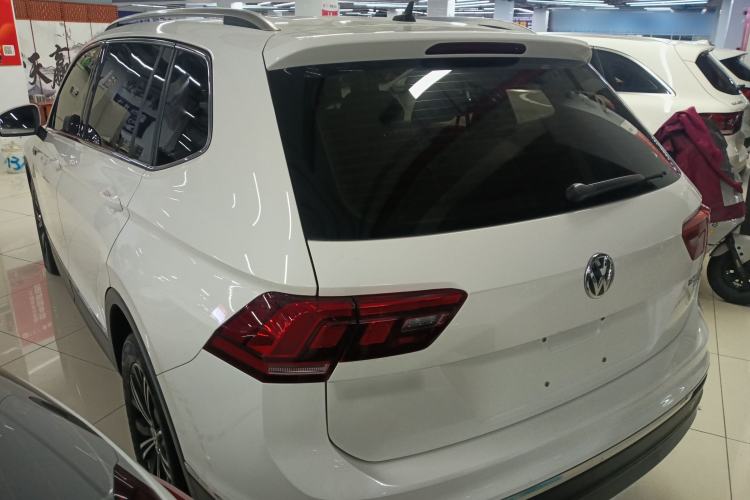 Used Volkswagen Tiguan L 2019 330TSI Automatic Two-Wheel Drive Panoramic Comfort Edition China VI Standard
