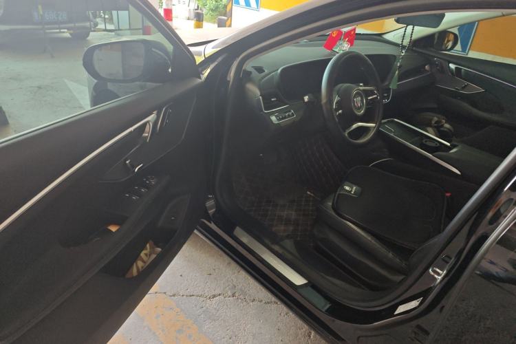 Used Buick LaCrosse 2023 28T Prestige Edition Driver Seat