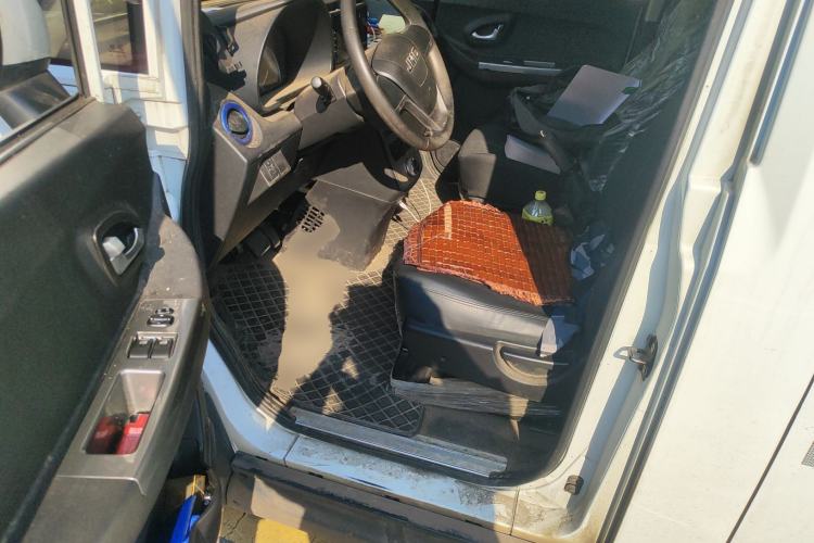 Used JMC E-Roadrunner 2023 E630 Van Base Model 41.86 kWh
