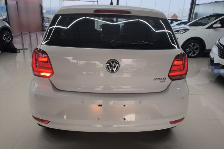 Used Volkswagen Polo 2016 1.6L Automatic Comfort Model
