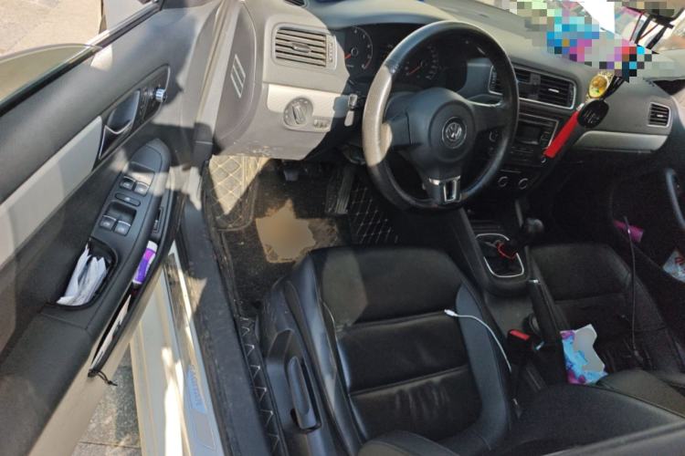 Used Volkswagen Sagitar 2014 1.6L Manual Comfort Model