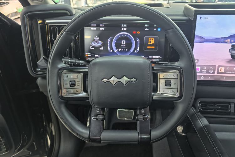 Used Formula Leopard 5 2023 Navigator Edition
