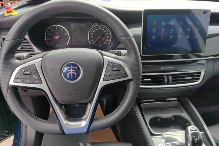 Used BYD Song MAX 2019 1.5T Automatic Smart Connect Ruiyi Sunroof Version 6 Seats China VI Standard Center Console