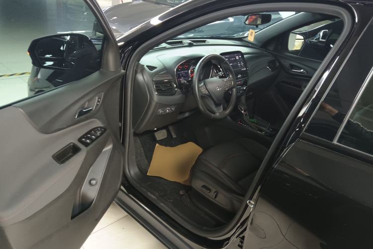 Used Chevrolet Equinox 2022 Mild Hybrid 550T RS Smart Boundary-Setting Edition Driver Seat