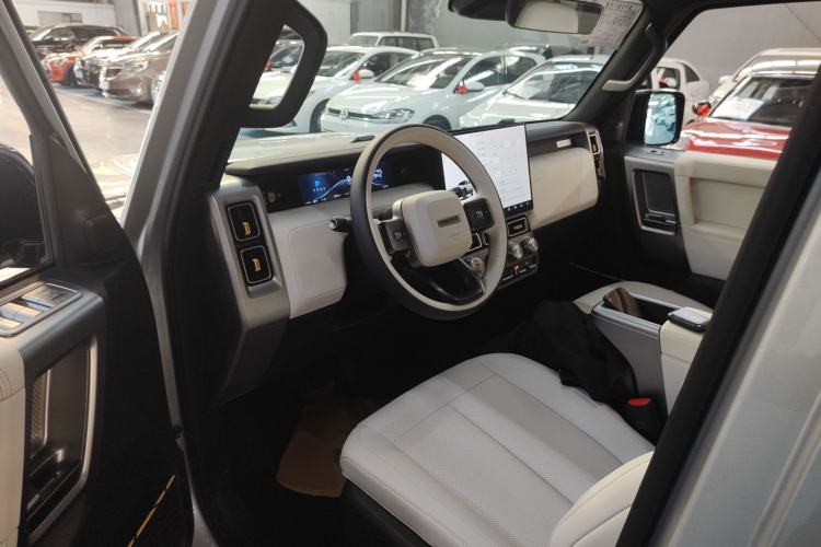 Used iCAR V23 2025 501 Four-Wheel Drive Intelligent Driving Version Driver Seat