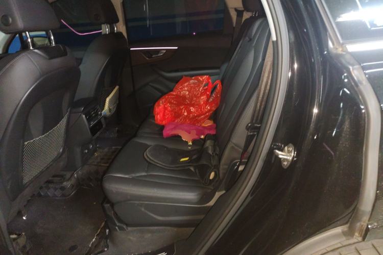 Used Audi Q7 2023 55 TFSI quattro S line Sport Edition Left Rear Seat