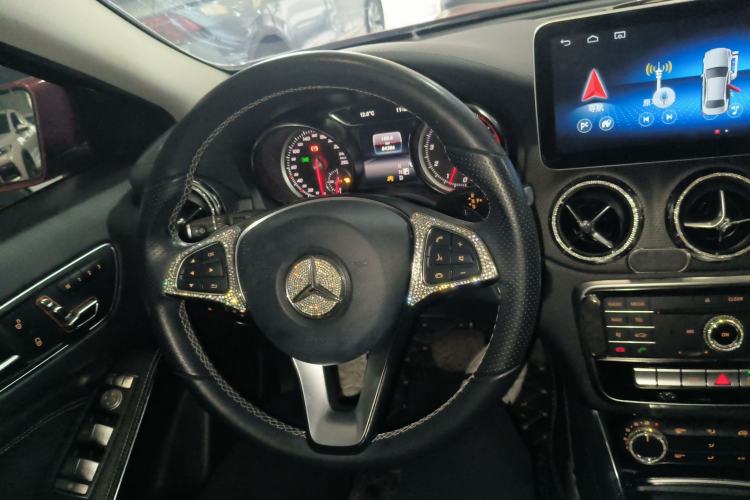 Used Mercedes-Benz GLA 2017 GLA 200 Fashion Model
