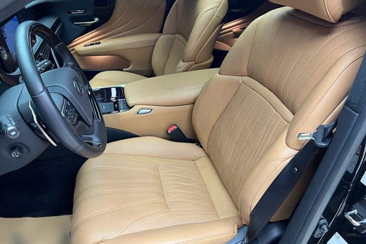 Used Lexus LS 2021 500h Luxury Edition
