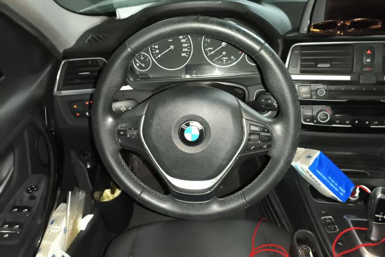 Used BMW 3 Series 2016 320Li Ambition Model
