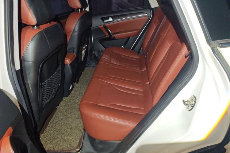 Used Zotye T600 2014 2.0T DCT Luxury Version Left Rear Seat