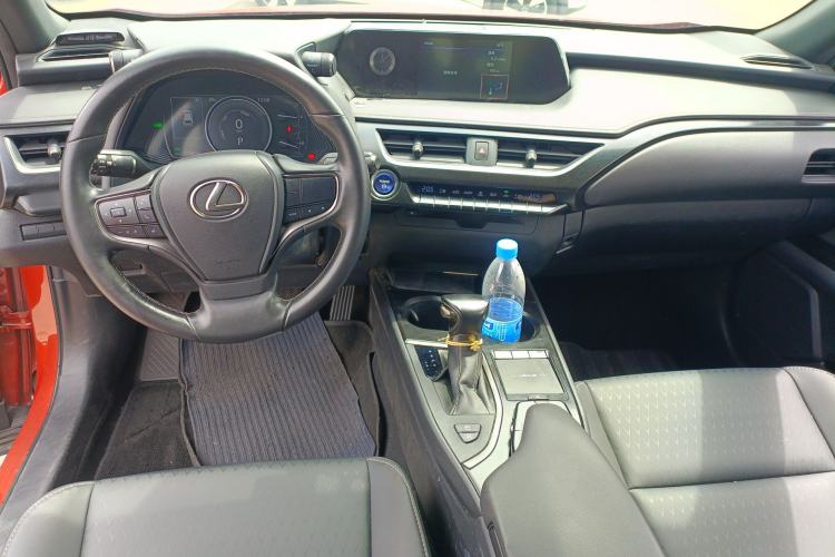 Used Lexus UX 2020 260h Explore-Cool Edition
