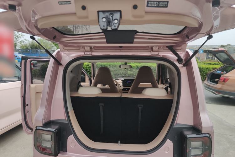 Used Geely Galaxy Panda 2023 Panda Mini 200km Endurance Bear Trunk